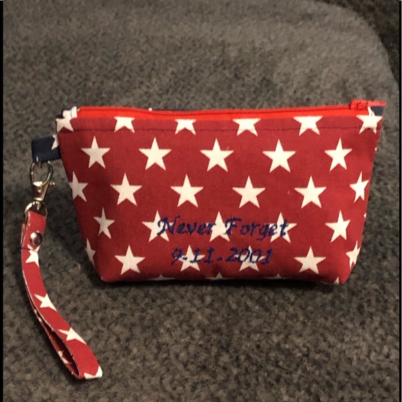 Handmade (lined) Zipper Pouch - Picture 2 of 2